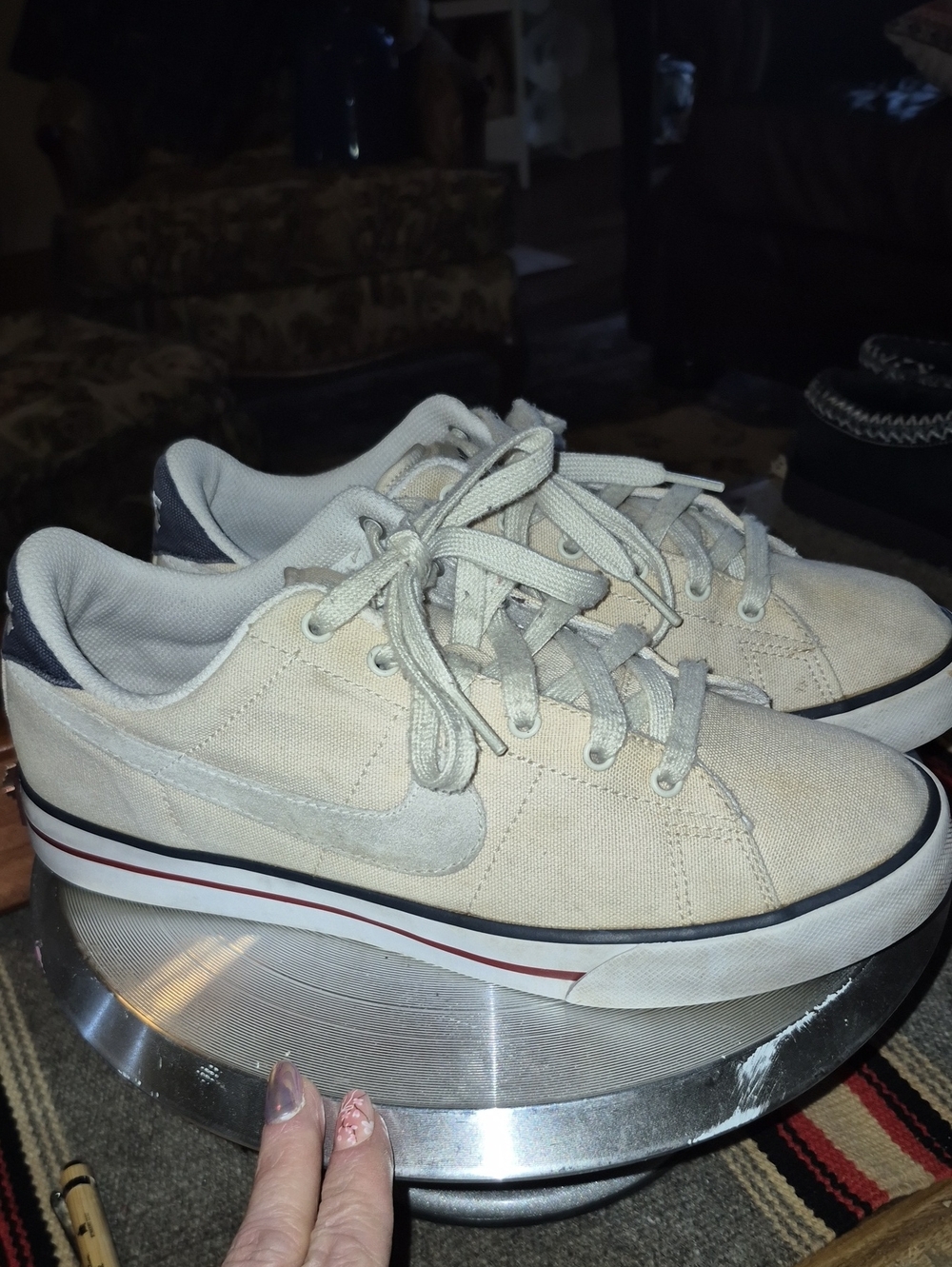 Nike "Sweet Low"vintage-style trainers   womens  Athletic Shoes. Sz.8.5.(#)